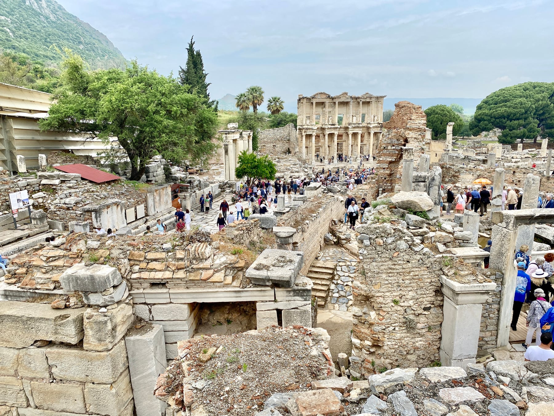 Efes arkeolojik alanında Celsus Kütüphanesi